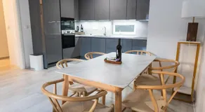 Downtown 2 bedrooms nearby Duna river Balcony-Garage 10 euro per day - Image 3