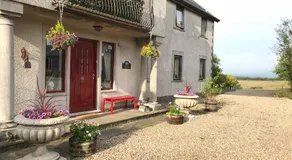 Shandon Farmhouse Bed and Breakfast - Image 3