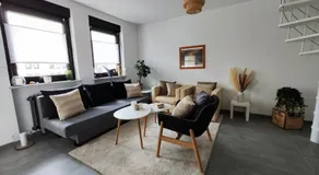 Stilvolle zwei Etagenwohnung, Parkplatz - Image 2