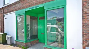 Station 1 bed Apartment - STAYSEEKERS - Image 4