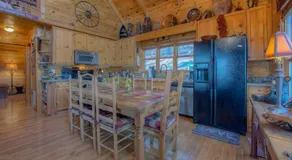 EddieBear- Pet Friendly | Aska Adventure Area | Screened In Porch | Outdoor Living - Image 4