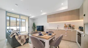 Lotus Oasis 1BR w Free Parking - Image 3