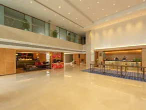 Yu Shan Hu Hotel - Image 3