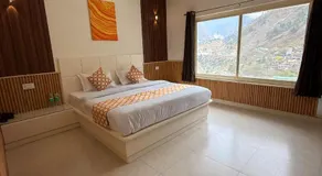 Mandola Stays - Image 4