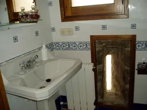 Kaštieľ v La Llacuna s bazénom a výhľadom - Image 2