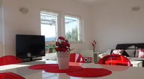 Villa BONADEA - moderno apartamento de dos dormitorios en primera línea de playa, una escapada perfecta - Image 5