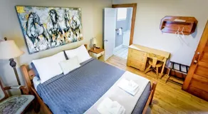 Auberge Ayer's Cliff - Image 4