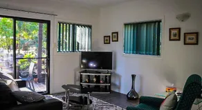 GREEN TREES CHALET Australia Zoo close by - Image 2