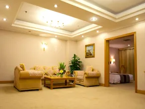 Borrman Hotel Golden Crown Liuzhou Wuxing Pedestrian Street - Image 4