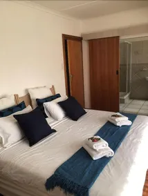 Aquarius Guesthouse - Image 3