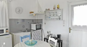 Mantos Rooms - Image 5