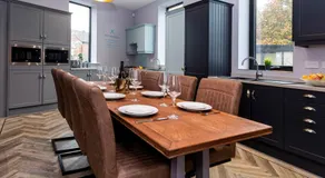 BOOTique House - Luxury Group Accommodation for 12 - Image 3