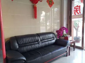 Rongqiao's Night Hotel - Image 4