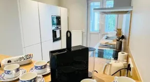 Spacious 3 bedrooms w parking in Limpertsberg - Image 5