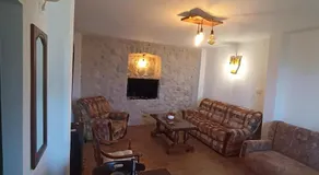 Rustic house - Image 2