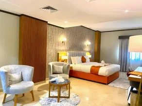 Concorde Palace Hotel - Image 2