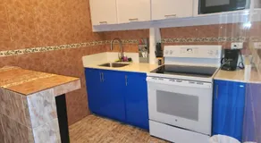 Del Valle Central Casa near Trendy Calle Loiza- One bedroom with queen - Image 3
