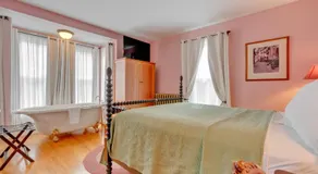 James Place Inn Bed and Breakfast - Image 4