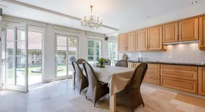 Casiola - Authentic Serene Vacation Hideaway with Pond - Image 3