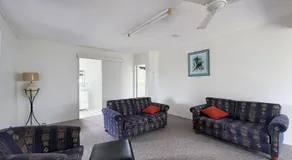 Top Level Unit With Gorgeous Waterviews - Image 4