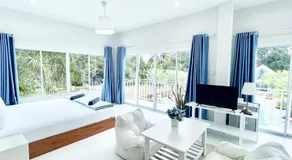 Thirty Tree Garden House - Image 2
