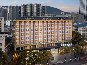 Miaozu Buyi Hotel - Image 3