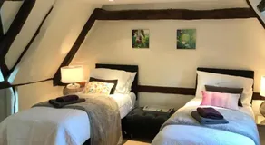 Historic Grade II Listed Homely Cottage - Image 2