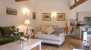 Cowdray Holiday Cottages - Image 2
