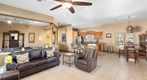 Cozy quiet home BBQ Pool Outdoor entertaining - Image 3