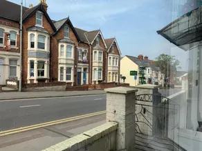 Swandown Hotel - Image 1