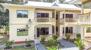 Kounous Self-Catering Apartments - Image 4