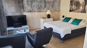 Stay Hotel - Image 2