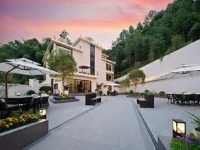 Fenghuang Biancity Mountain Resort Homestay (Fenghuang Ancient Town Nanhua Mountain Forest Park) - Image 2