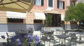 Hotel Flora - Image 4