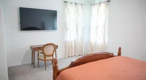 Spacious Master Bedroom - Image 3