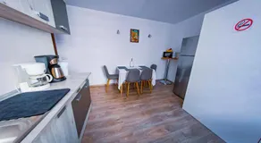 Five House - Image 2