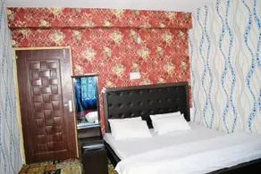 Hotel Ground Plaza - Image 5