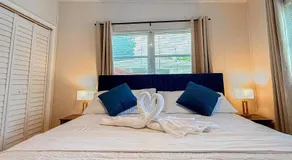 Spacious 4BR w Pool Near Legoland Game Room - Image 2