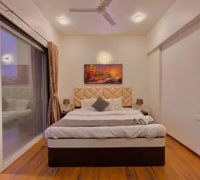 Scarlet 3BHK with Pvt Pool by Stellar Stays - Image 2