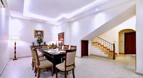 Luxury villas for rent - Image 3