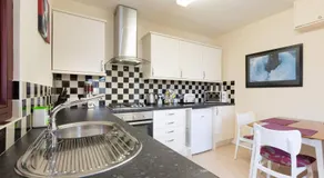 Spetchley House - Image 4