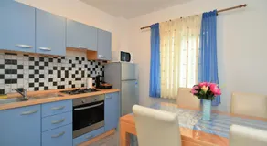 Family-friendly apartments with swimming pool Fazana - 19596 - Image 4