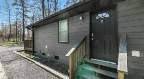 Charming 2BR Retreat-Free Parking - Image 5