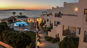 Yria Beach Hotel - Image 3