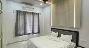 Plain A Quiet Stay - Image 5