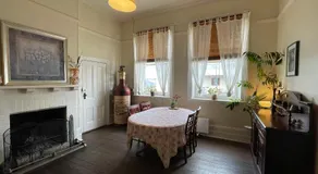 The Bank Guesthouse Glen Innes - Image 4