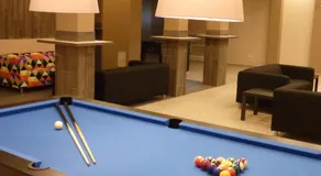 Parton Hotel & Bowling - Image 3