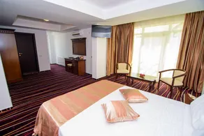 The perfect atmosphere for couples and families! - Image 2