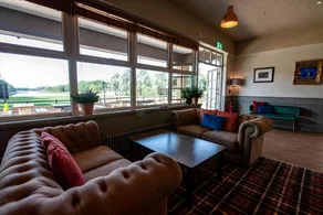 Dragonfly Hotel Peterborough - Image 4