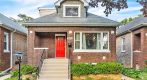 Sleeps 10 + Coffee bar + Game Room + Train to CHGO - Image 3